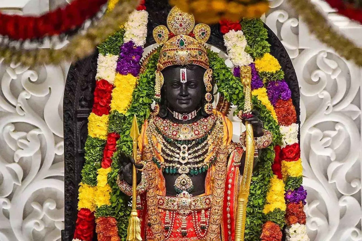 Delhi: 2-tägige private Tour nach Ayodhya mit Guide und Mahlzeiten