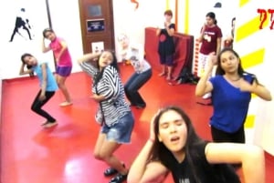 Delhi: Bollywood Dance Classes Tour