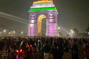 Deli à noite: passeio privado de 3 horas em carro de luxo