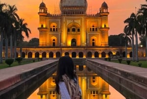 Delhi: Anpassningsbar kvällstur med bil och guide