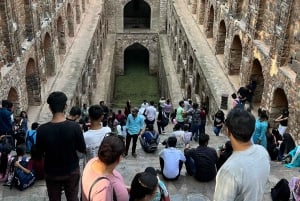 Tour privado de día completo por la antigua y la nueva Delhi en coche