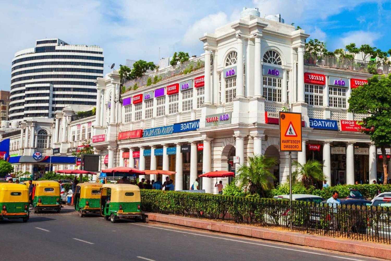 Delhi: Connaught Place Motorbike Tour with Guide