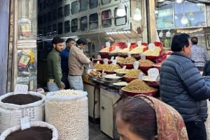 デリー：女性コンサルタント付きカスタマイズショッピングツアー