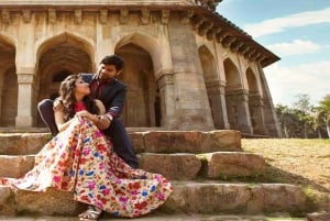 Tour di lusso a Delhi con auto esclusiva, guida e pranzo a 5 stelle