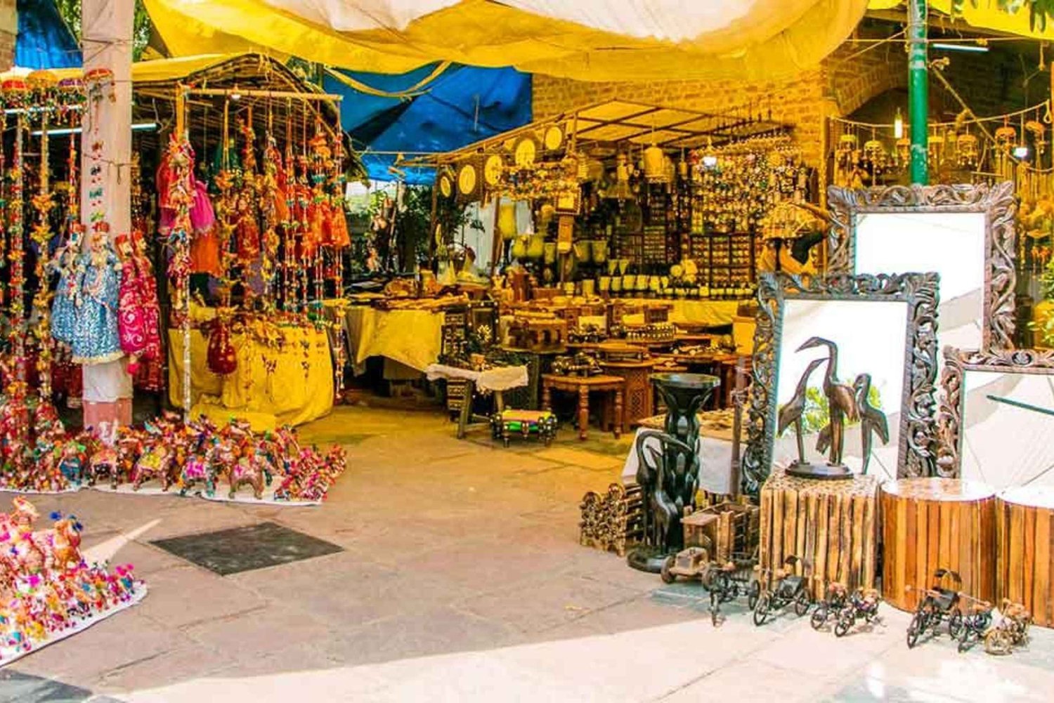 Delhi : Dilli Haat INA Les diverses cultures de l'Inde réunies en un seul endroit