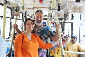 Delhi: Ganztägige Sightseeingtour durch Delhi mit öffentlichen Verkehrsmitteln