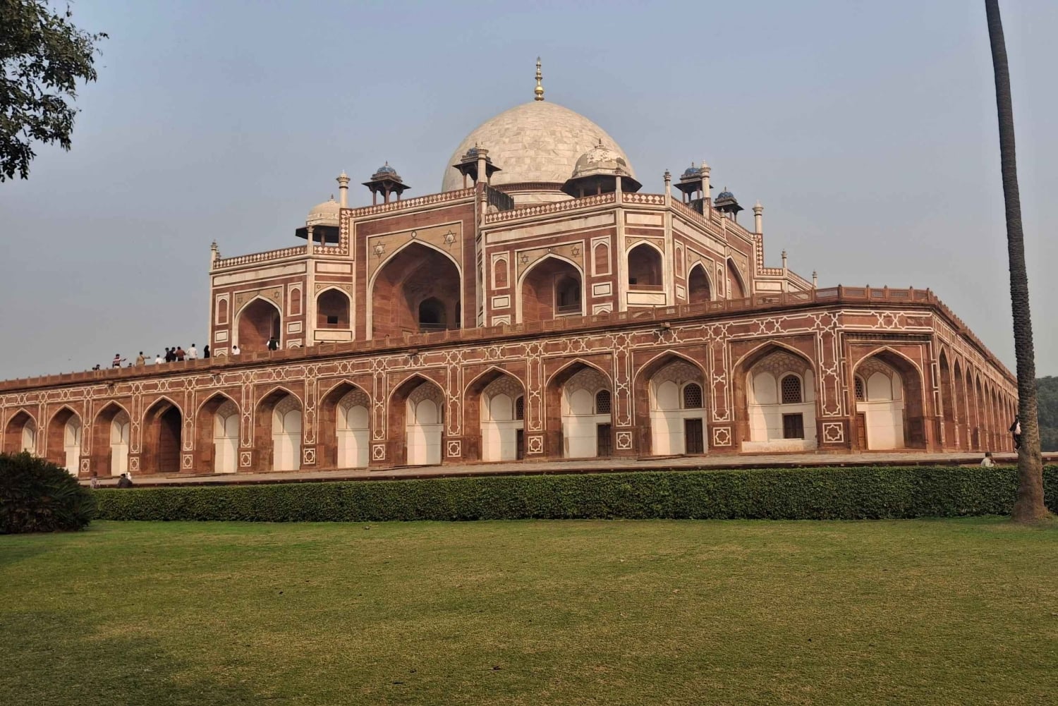 Delhi :Full day premium tour with private car and guide