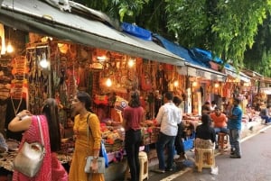 Delhi: Guided Shopping Tour Experience w/ Female Expert