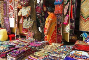 デリー：女性エキスパートがご案内するショッピングツアー