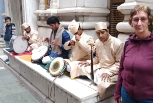 Delhi Heritage & Flavors – Markets, Monuments & Food Walk