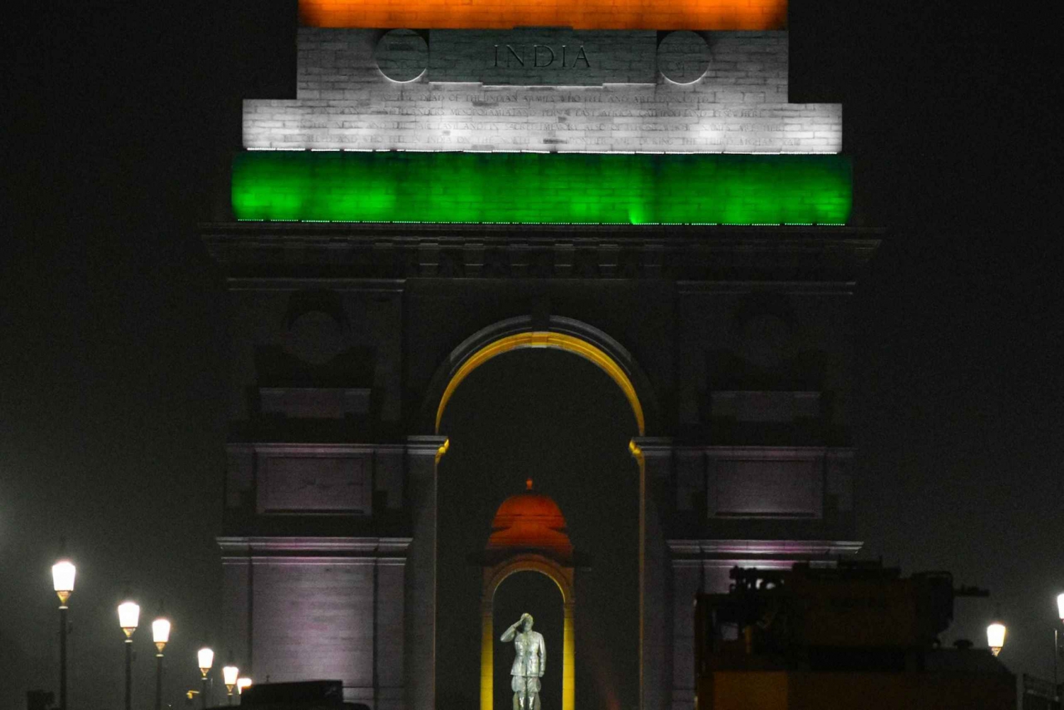 Delhi: Hop-på-hop-af-bustur