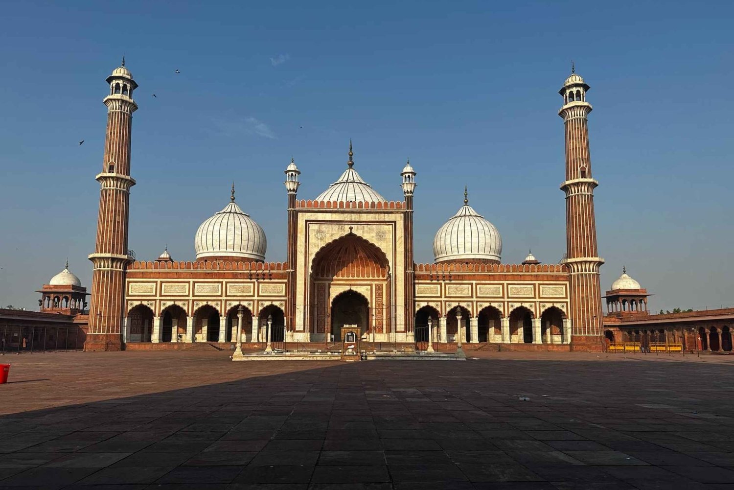 Delhi puolessa päivässä: historialliset monumentit ja kulinaariset nautinnot