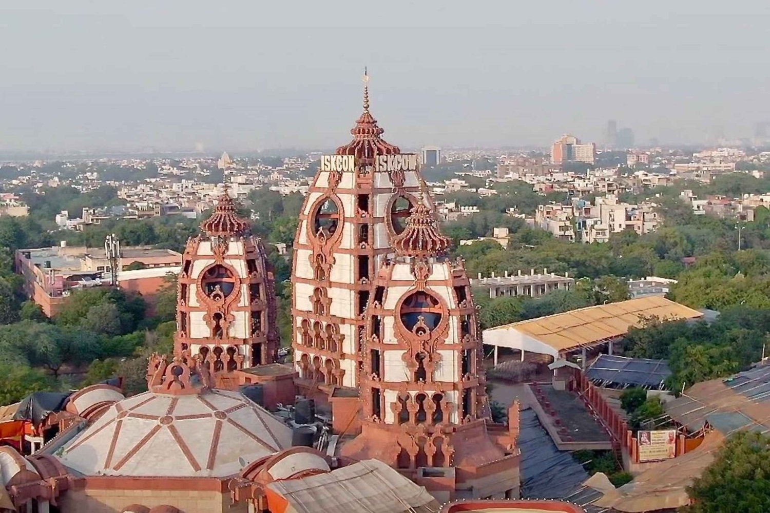 Delhi: Templo ISKCON - Encontre devoção e paz