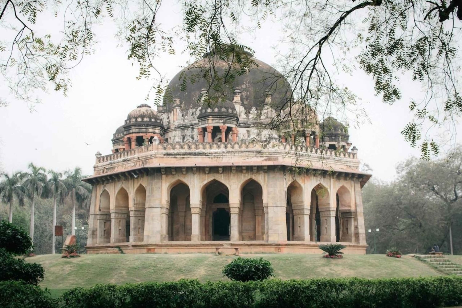 Delhi: Lodhi Gardens Guided Walking Tour
