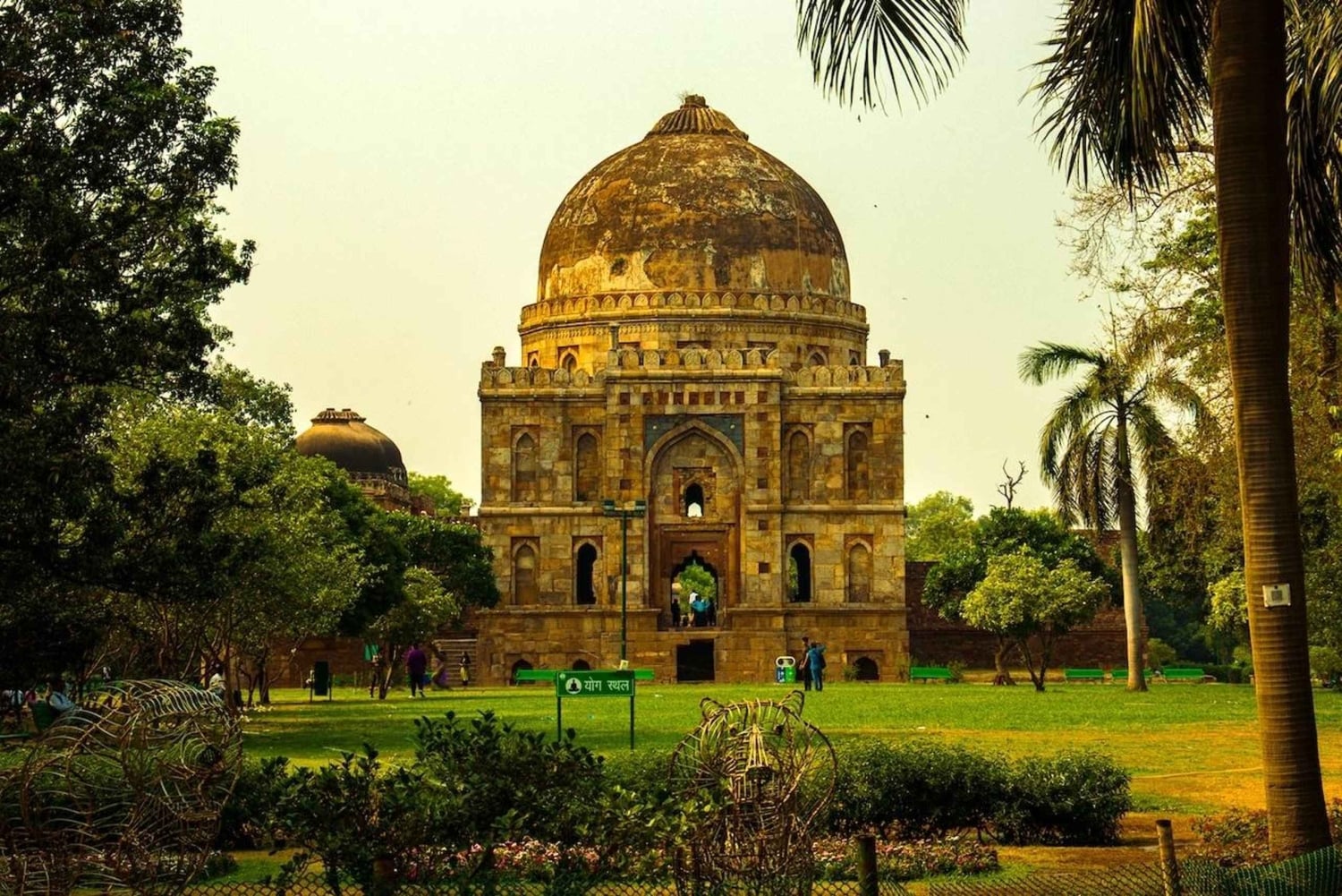 Delhi: Lodhi Gardens Guided Walking Tour