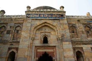 Delhi: Lodhi Gardens Guided Walking Tour