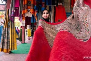 Delhi Markets: A Cultural Shopping Experience with an Expert
