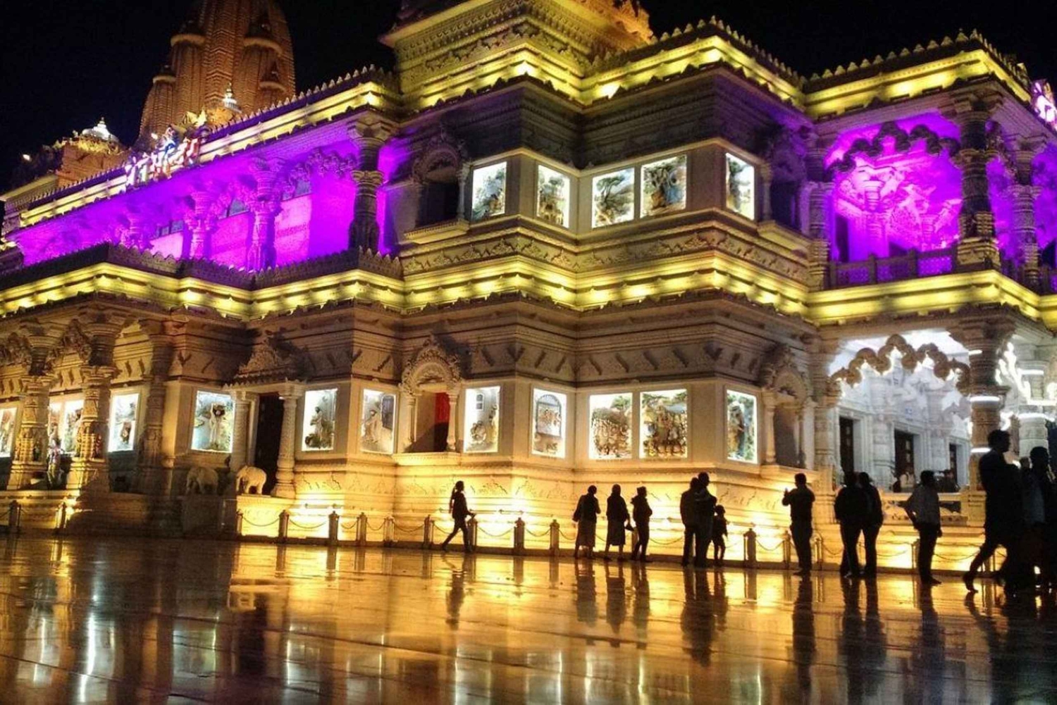 Delhi: Mathura og Vrindavan privat luksustur med guide