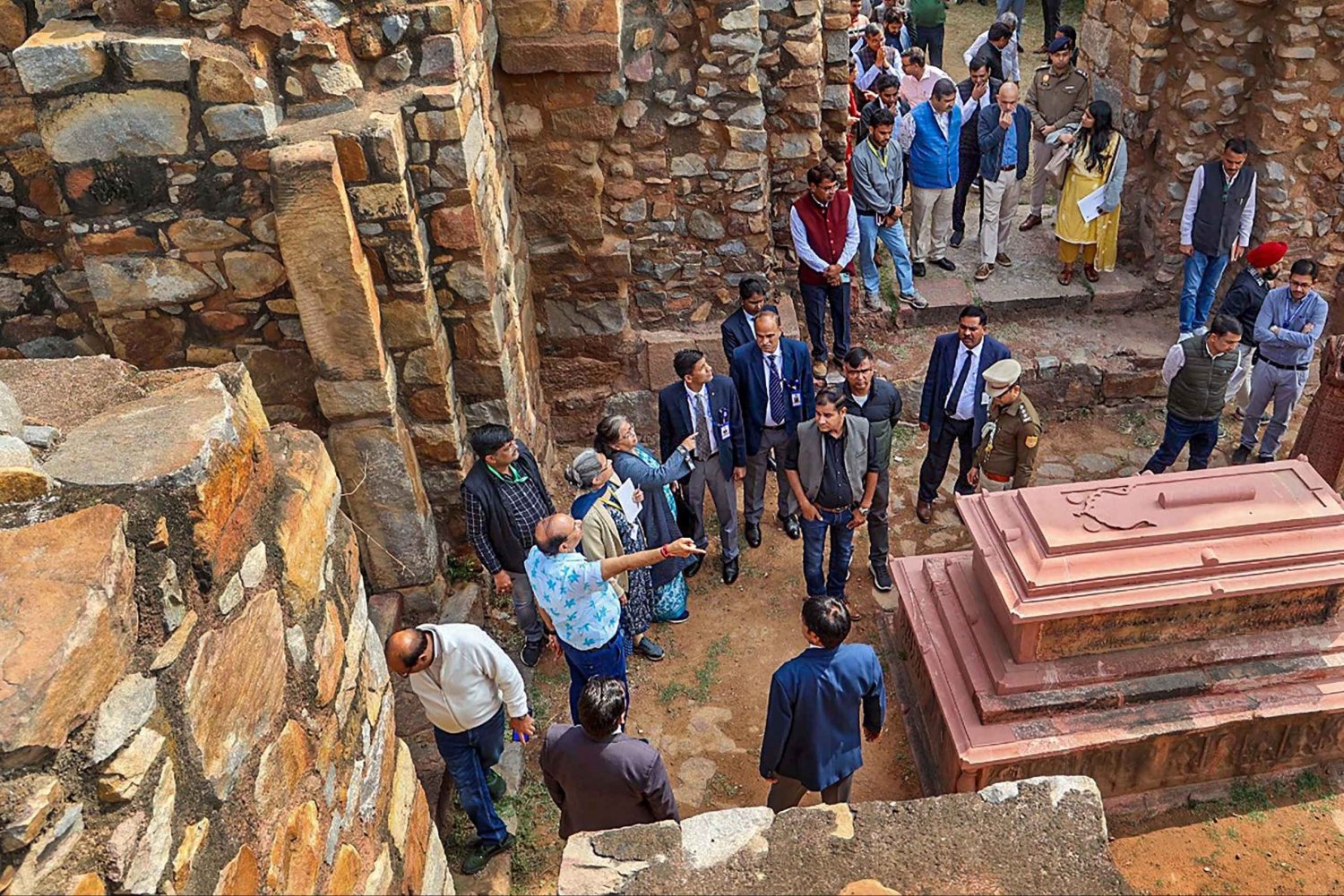 Delhi: tour por el parque arqueológico de Mehrauli con servicio de recogida del hotel