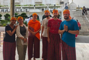 DELHI: NEW AND OLD SELF ITINERARY FULL DAY OR HALF DAY TOUR