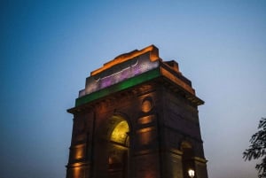 Delhi: Night Tour with India Gate and Connaught Place