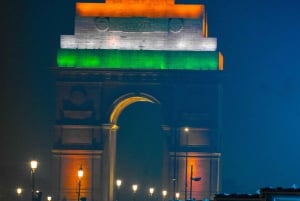 Delhi: tour nocturno con la Puerta de la India y Connaught Place