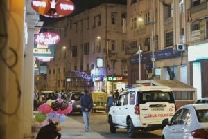 Delhi: Wycieczka nocna z prywatnym samochodem, przewodnikiem i kierowcą