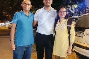 Delhi: Wycieczka nocna z prywatnym samochodem, przewodnikiem i kierowcą