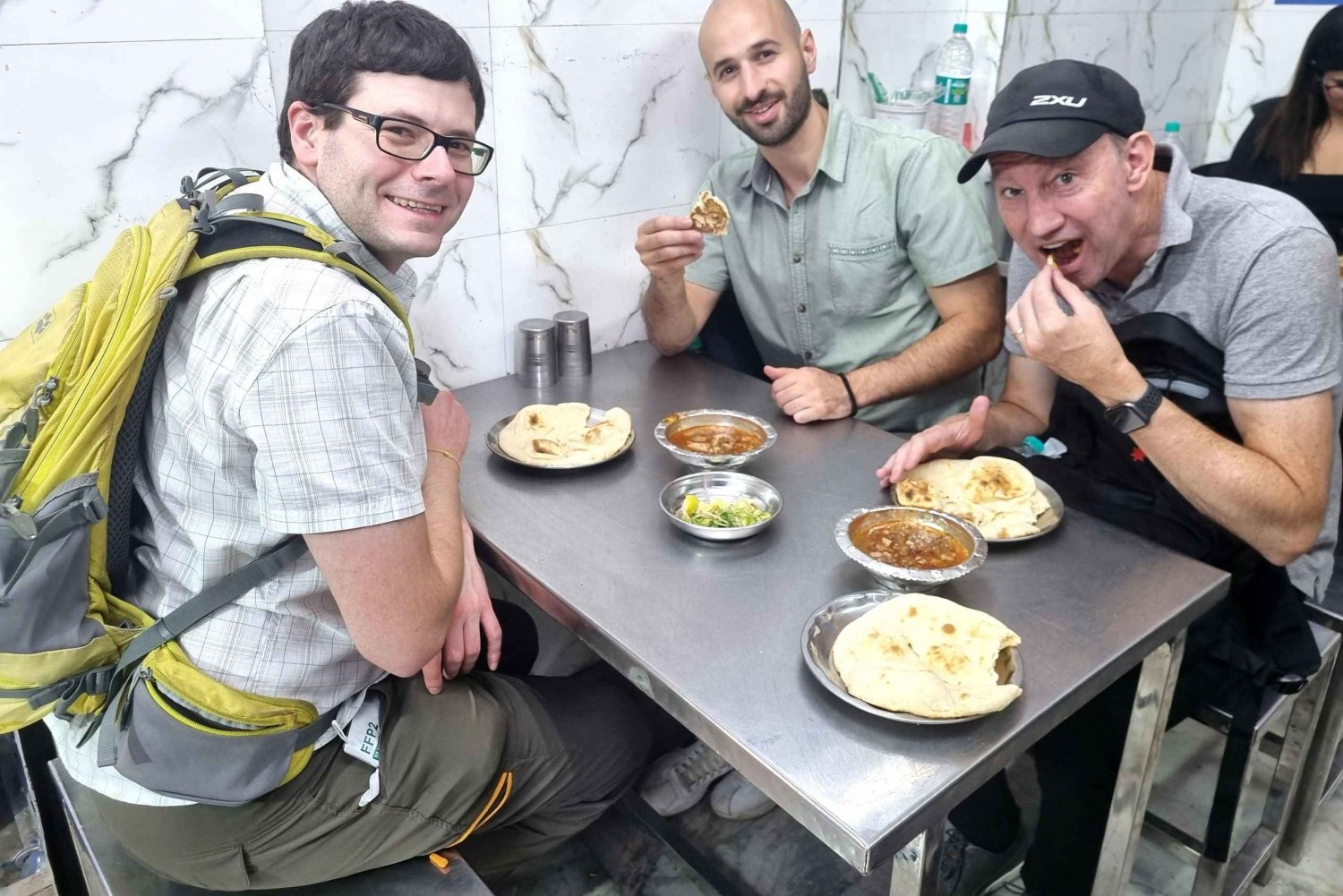 Delhi: No Delhi Belly Food Tour med chai-te