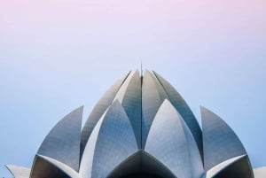 Delhi: Old and New Delhi Full or Half-Day Guided Tour by Car