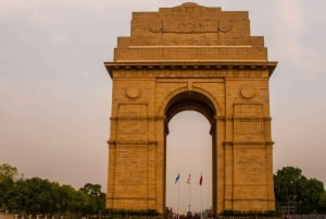 Desde Delhi: Tour Privado del Taj Mahal, el Fuerte de Agra y el Baby Taj