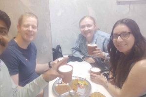 Delhi: tour gastronomico della Vecchia Delhi con mercato delle spezie, tempio e moschea