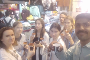 Delhi: tour gastronomico della Vecchia Delhi con mercato delle spezie, tempio e moschea