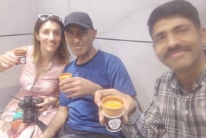 Delhi: tour gastronomico della Vecchia Delhi con mercato delle spezie, tempio e moschea