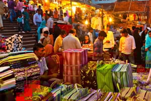 Delhi: tour gastronomico della Vecchia Delhi con mercato delle spezie, tempio e moschea