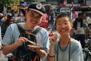 Delhi: Old Delhi Street Food Tour with Rickshaw Ride