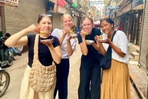 Delhi: tour gastronomico della vecchia Delhi, templi e mercato delle spezie