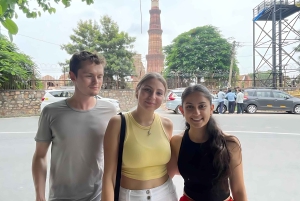 Delhi: Vanha ja uusi Delhi yksityisellä opastetulla kierroksella, jossa on vaihtoehtoja