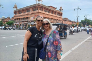 Delhi: Privat 4-dagers Gulltrekant-tur med kvinnelig guide