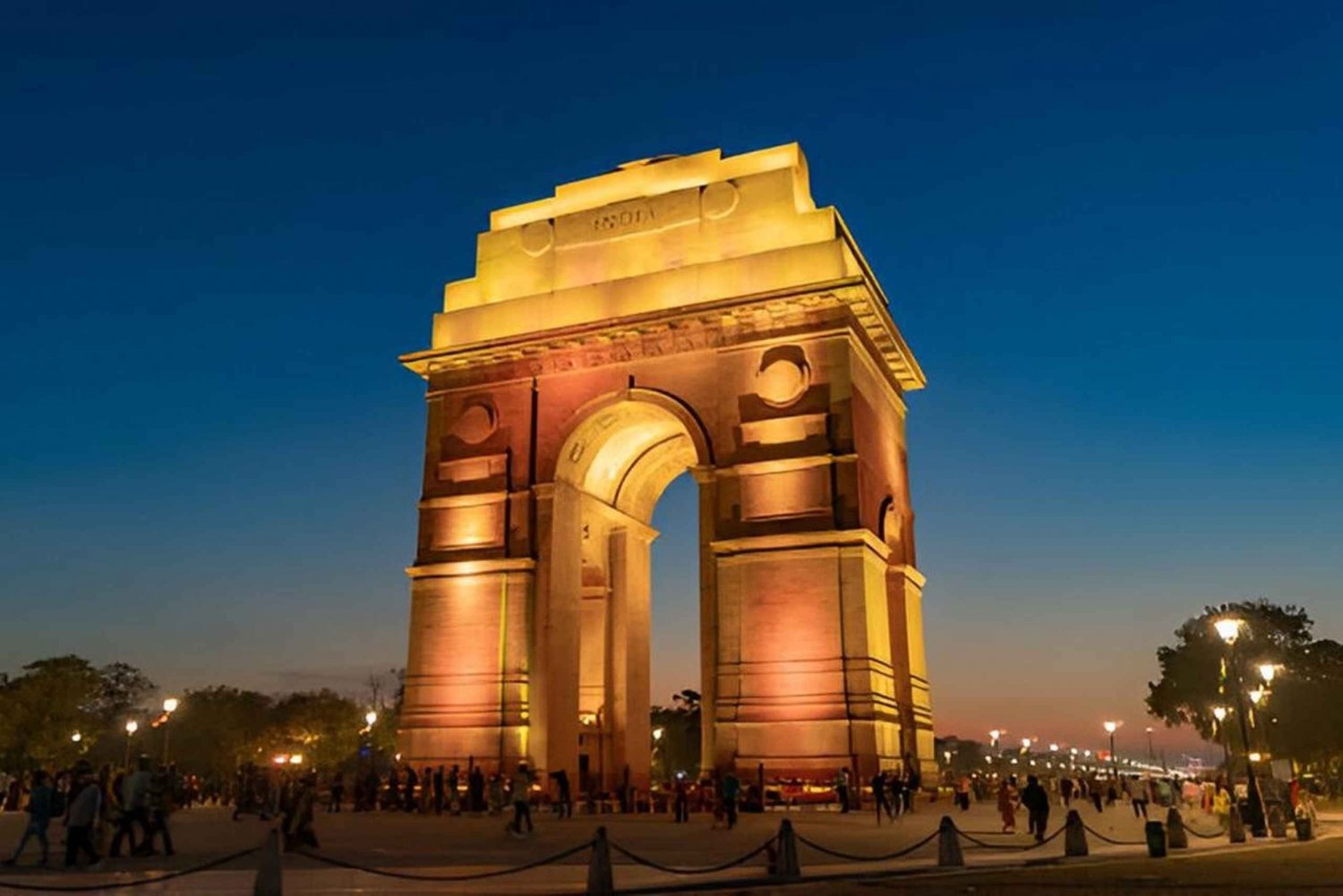 Delhi: City tour noturno particular em Delhi com traslados e alimentação