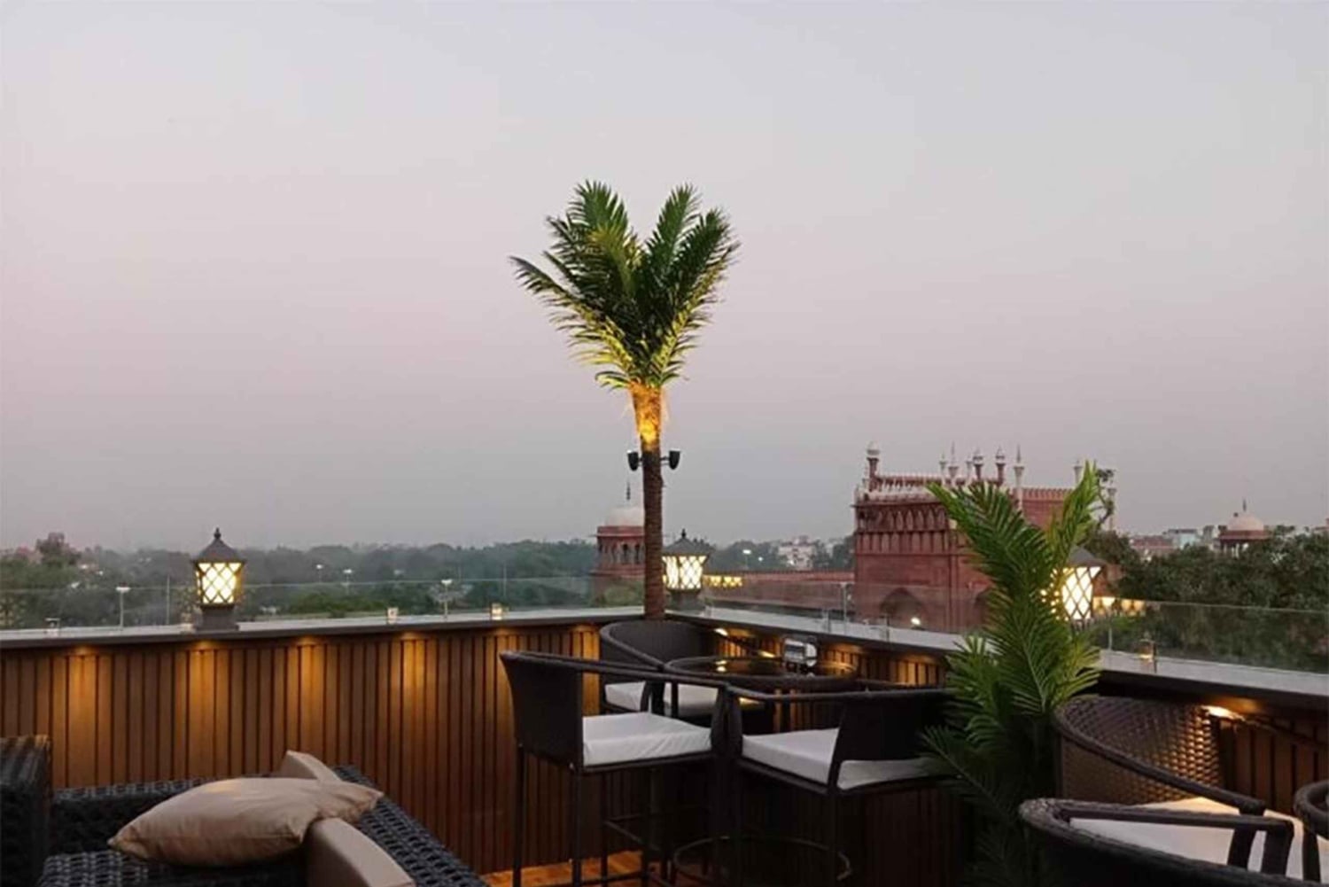 Delhi : visite privée de la ville de Delhi en soirée avec transferts et repas