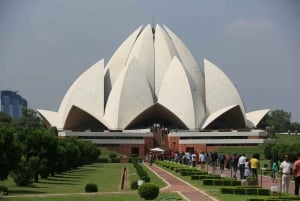 Private Full Day New & Old Delhi City Tour with Local Guide
