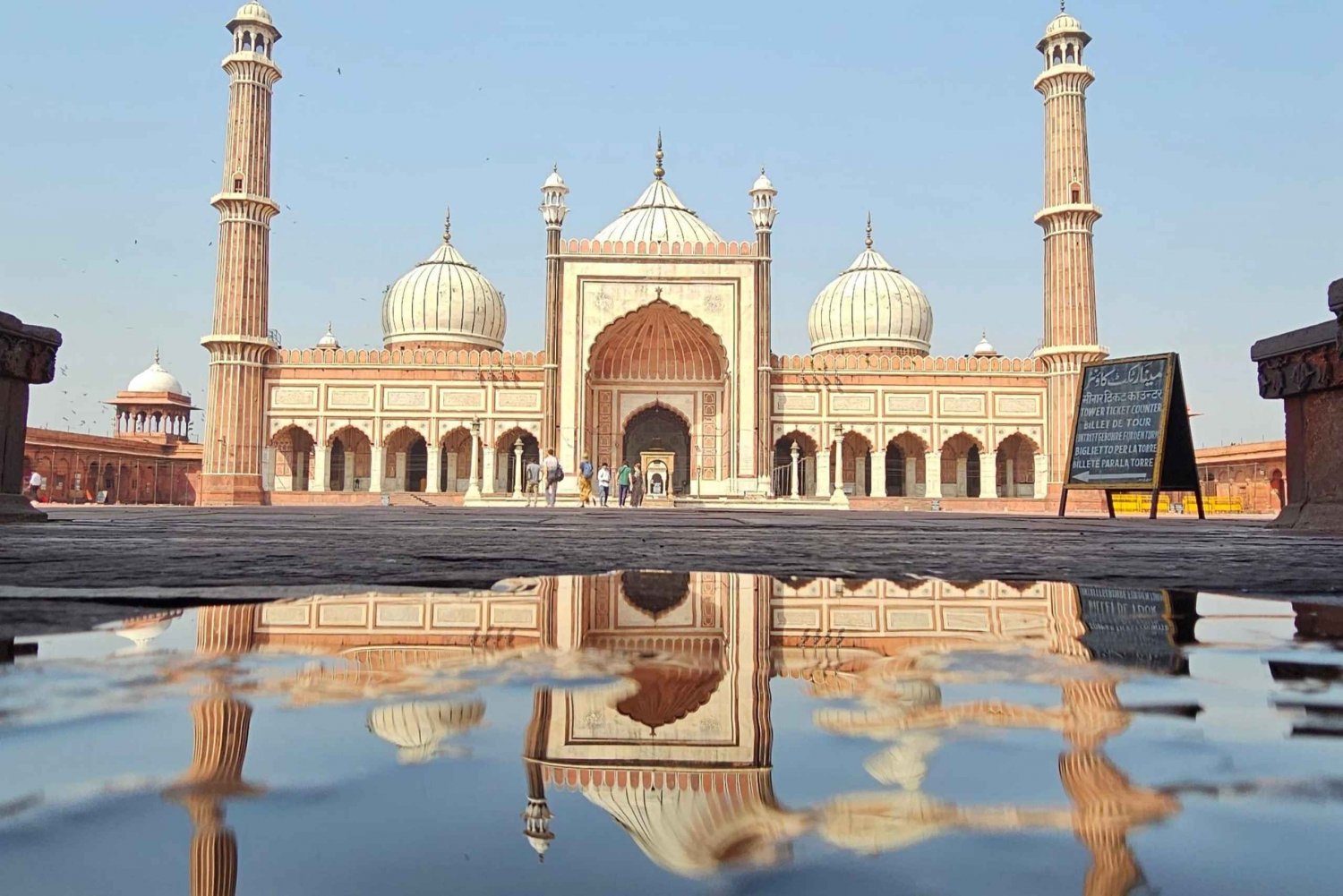 Delhi: Private Guided Customized Tips Based Tour in delhi