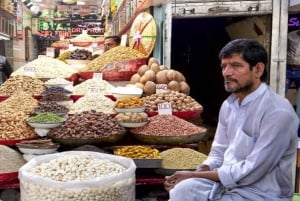 Delhi: tour privato guidato dello shopping in auto con aria condizionata e trasferimento