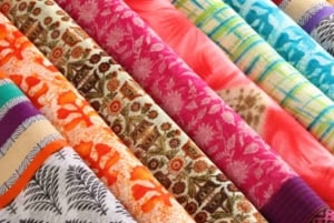 Delhi: tour privato guidato dello shopping in auto con aria condizionata e trasferimento