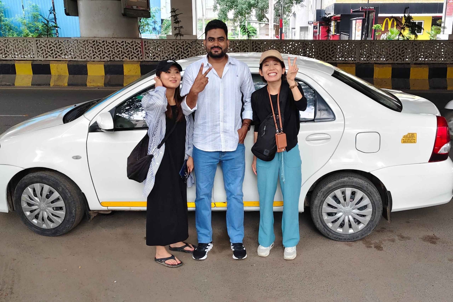 Delhi: prywatna półdniowa wycieczka z przewodnikiem po mieście samochodem