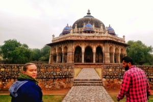 Delhi: prywatna półdniowa wycieczka po Delhi z przewodnikiem i samochodem AC