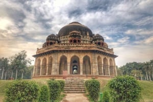 Delhi: prywatna półdniowa wycieczka po Delhi z przewodnikiem i samochodem AC