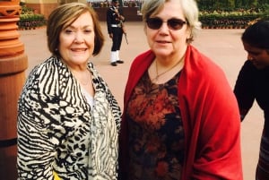 Delhi: prywatna półdniowa wycieczka po Delhi z przewodnikiem i samochodem AC