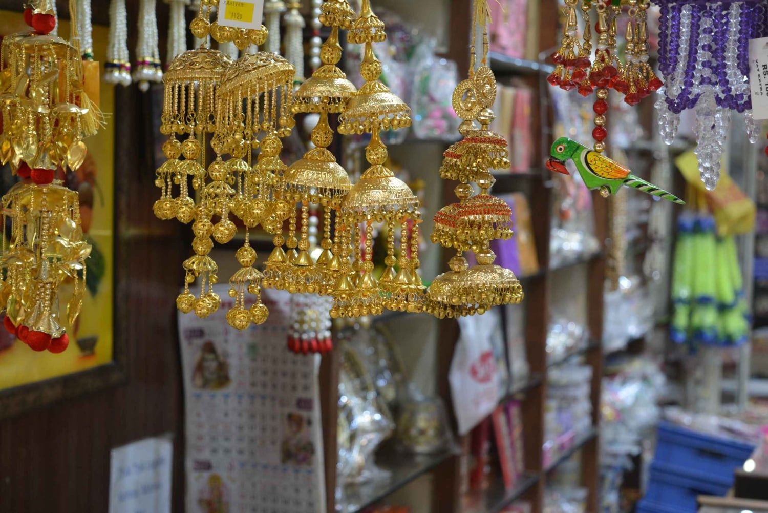 Delhi: Private Half-Day Guided Shopping Tour with Transfer